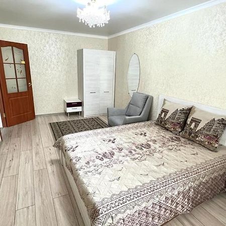 Апартаменты 11 Мкрн-3 Aktobe Exterior foto